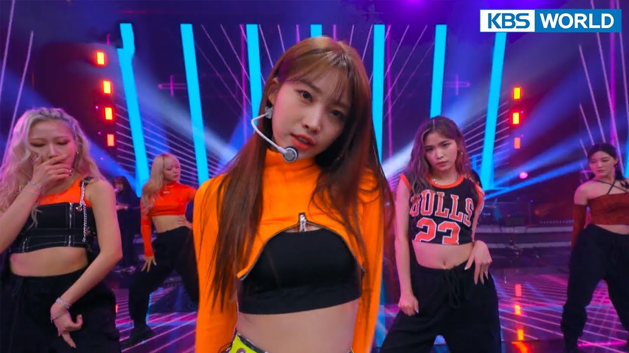 EVERGLOW & AURA - 10 Minutes (Immortal Songs 2) | KBS WORLD TV 211211