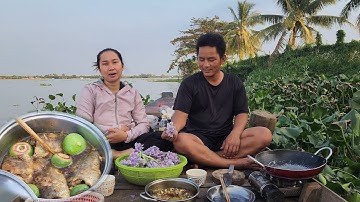 CÁ RÔ KHO TRÁI BẦN Bông Lục Bình Đầu Mùa Xào Mỡ Trên Sông Nước Miền Tây | HLDT 936