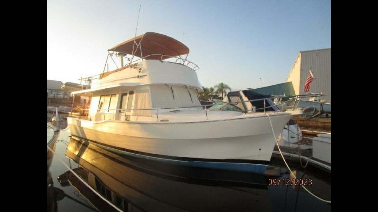 Trawler for sale- 40 Mainship "Sunshine Daydream" - YouTube