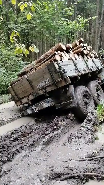 Легендарный грузовик ЗИЛ-157 он же Студебеккер, Мармон, Крокодил, Захар ...
