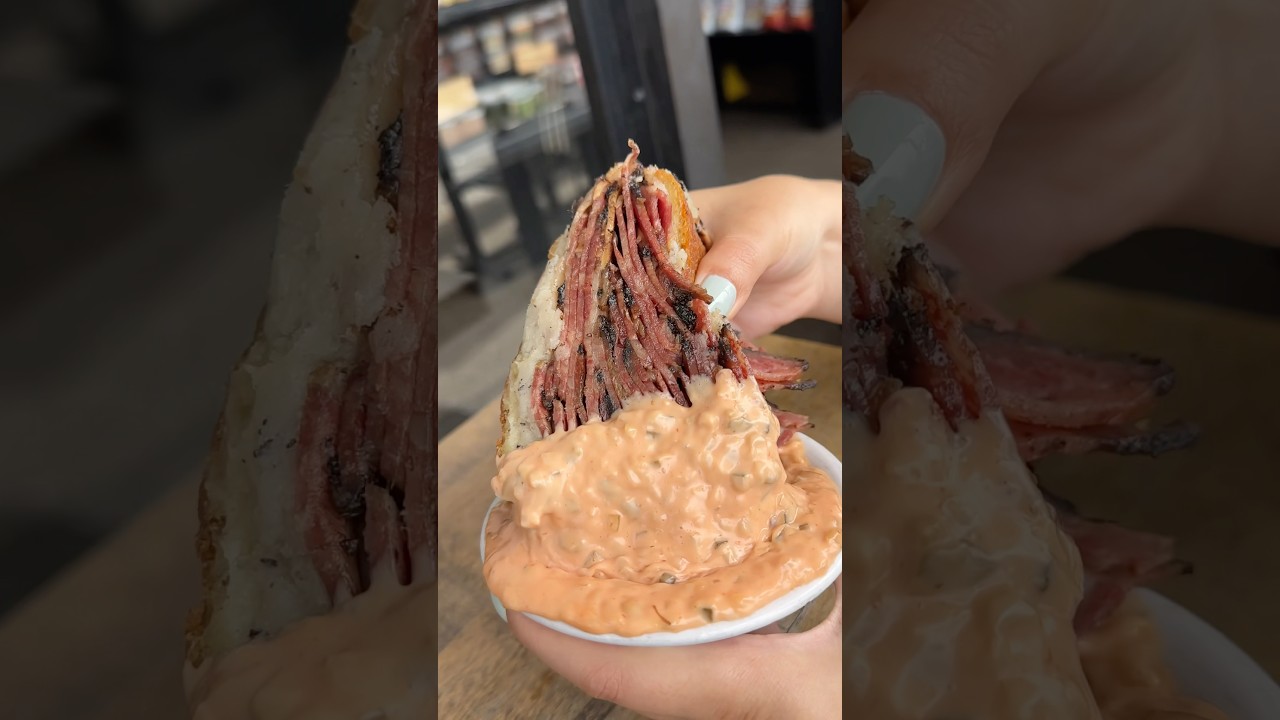 “WALLY’S FAMOUS KNISHWICH” from Lido Kosher Deli on Long Island, NY!! 🔥🤤 #DEVOURPOWER