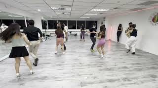 Caliente Dance Studio Singapore Bachata demo Natti Natasha & Romeo Santos - La Mejor Versión De Mí Resimi