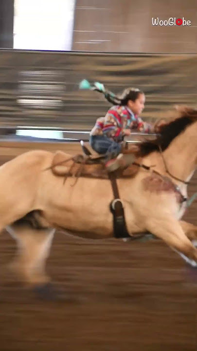 9 y/o barrel racing aficionado and her favorite horse put on a gripping show || WooGlobe
