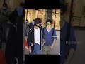 Shah rukh khan angry on fan for holding hand aryan khan protects him