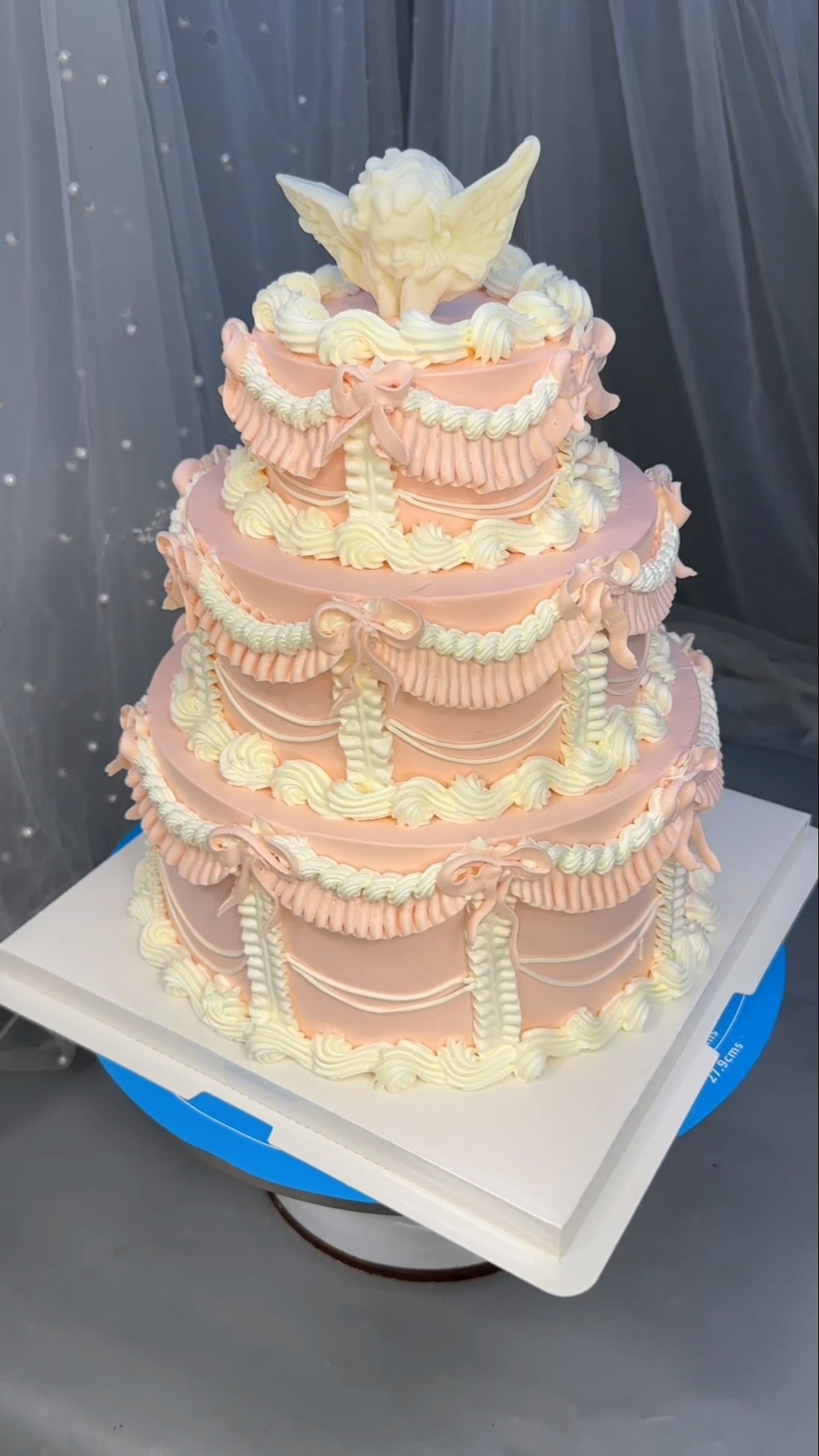 Cake coating production process technical training Youtube Internet celebrity cake three-layer