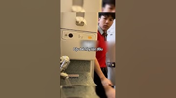 Chiếc vòi nước kỳ lạ khiến cậu bé bối rối ngay lần đầu bay🤯