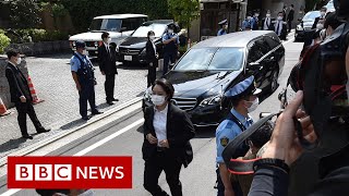 Body of former Japanese prime minister Shinzo Abe returns to Tokyo home - BBC News