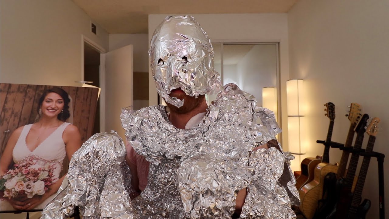 CHEAP HALLOWEEN COSTUME IDEAS!