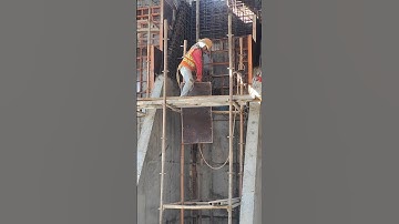 Install wall formwork under bridge construction
