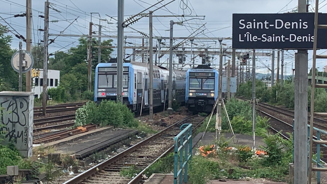 Trains at St Denis - L’Île-St-Denis