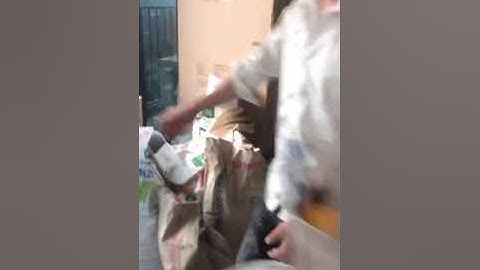 Lắp đặt hoàn tiện hệ cửa Slim trượt không ray dưới ghép góc vuông tạo thành 1 căn phòng độc lập