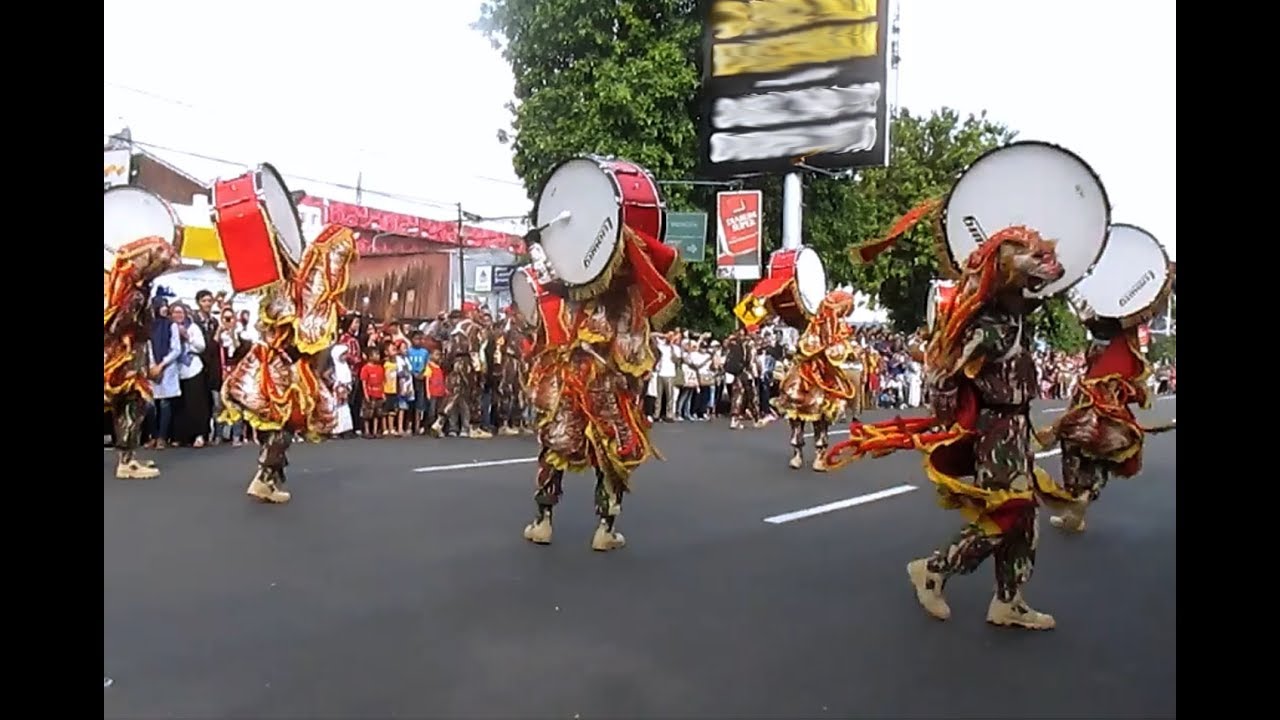Kirab GSCL ( Genderang Suling Canka Lokananta ) Taruna Akademi Militer
