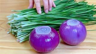 Chives and onions are a perfect match. I will teach you a recipe that you have never eaten before.