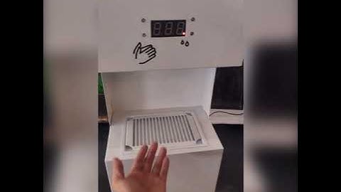 EKAA Automatic sensing hand sanitizing and temperature scan digital signage kiosk