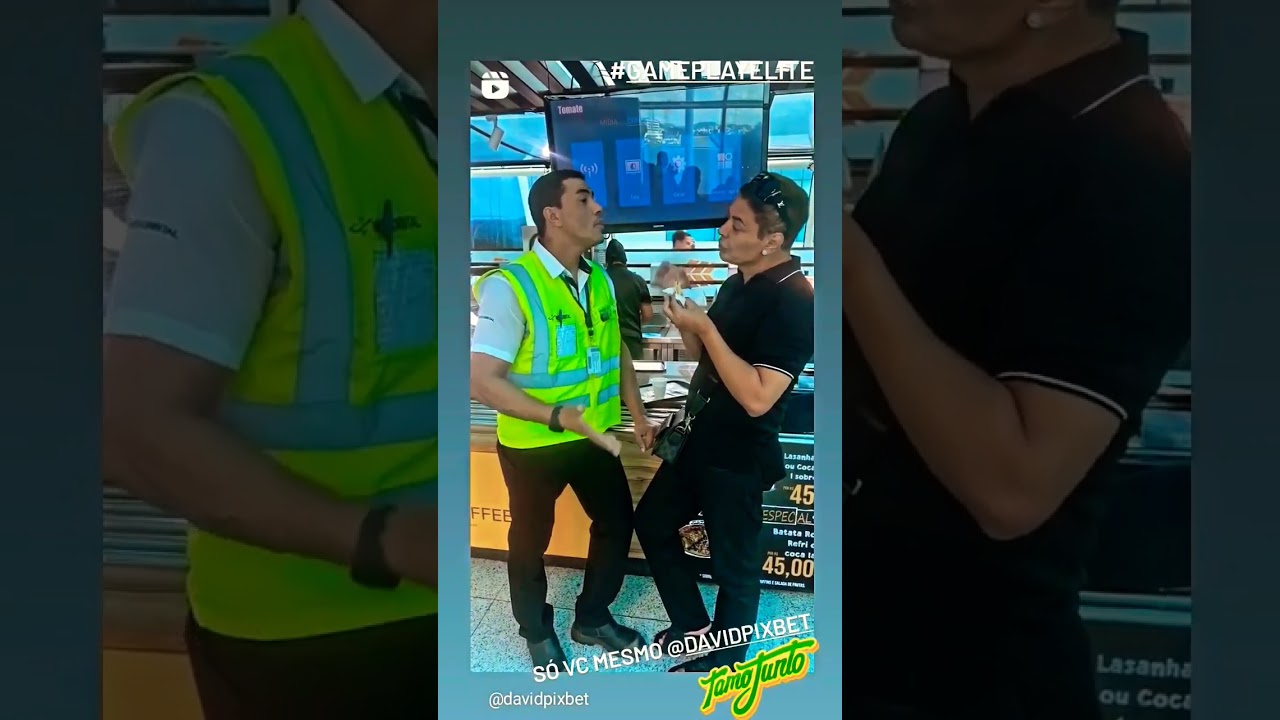 DAVID BRAZIL CANTANDO GAMEPLAYELITE NO AEROPORTO. 