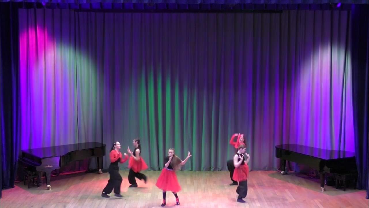 Рок н ролл на звонок. День рок н ролла. Всемирный день рок-н-ролла. Рок н ролл на звонок. Рокен ролл.