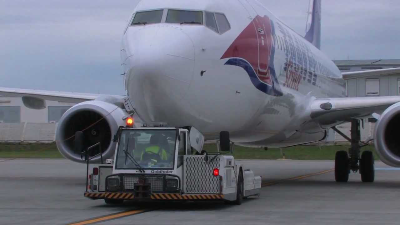 Praha Ruzyne na plose letiste, PRG/LKPR, 20.6.2011