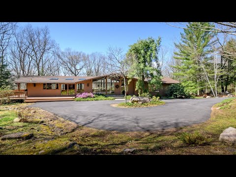 109 Huntingridge Drive, South Glastonbury, CT home video tour