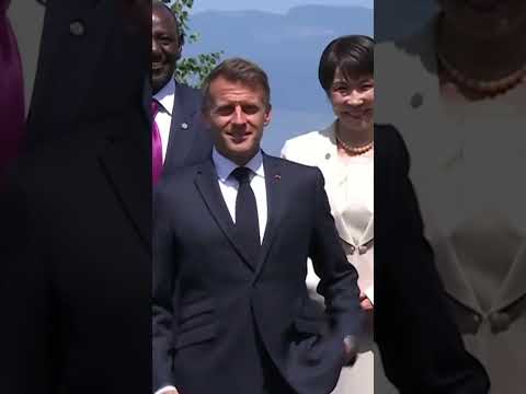 G7 Leaders Take Family Photo on Final Day of Summit