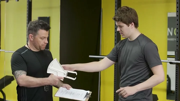 Julien Lacroix - Au Gym [HD] avec Patrick Groulx