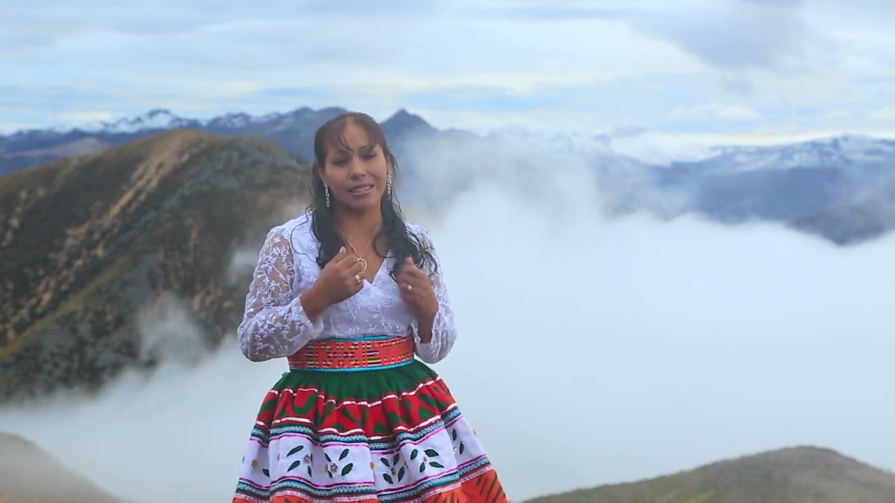 HAYDEE QUISPE - PAQARINLLAY KAYLLAY HORA (PUM PIN)