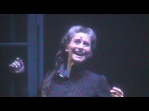 在 YouTube 上观看 "Rebecca" scenes ~ Pia Douwes (REBECCA: Stuttgart, 2012) *ENGSUBS