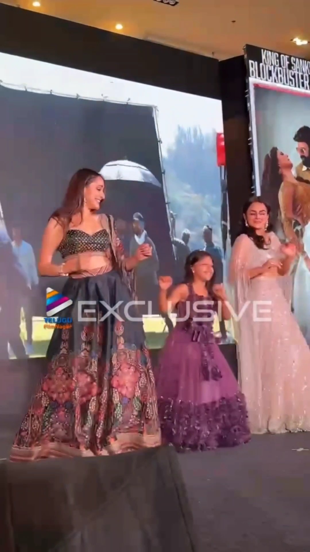 బేబీ వేద తో కలిసి డాన్స్ అదరగొట్టిన ప్రగ్య, శ్రద్ధ | #PragyaJaiswal | #SraddhaSrinath | #Balakrishna