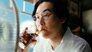松田龍平、コーヒー片手に扇風機で涼む　マクドナルド「プレミアムローストアイスコーヒー」新CM「あーーーいすコーヒー」篇