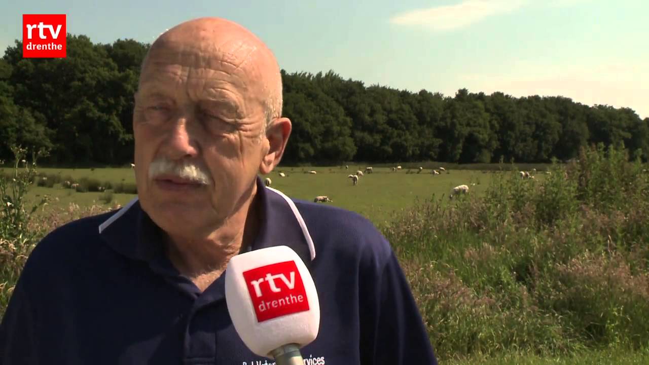 TV-ster Dr. Pol voor even terug in Drenthe - YouTube