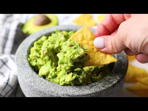 How To Make the Best Guacamole