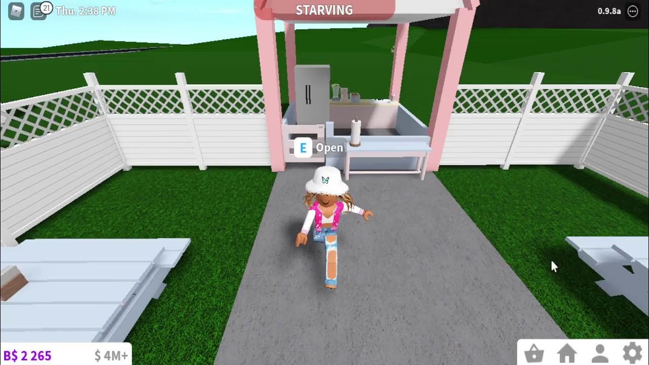 *LIVE* Working in Bloxburg and starting to build an ice cream stand