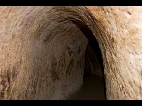 Vidéo: Ramper Dans Les Tunnels De Cu Chi Au Sud Du Vietnam - Réseau Matador