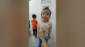 Các bé 5 tuổi làm quen với toán FingerMath