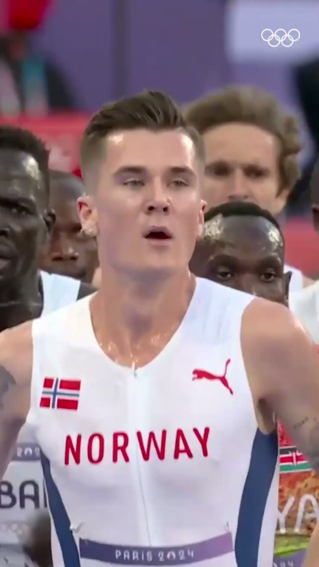 Jakob Ingebrigtsen powered through the final lap \u0026 claimed gold in the men’s 5,000m at #Paris2024!?