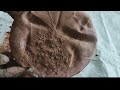 Brown dirt heart shape crumbling #asmrsounds #youtube #browndirt #reddirtasmr #oddlysatisfying 