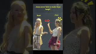 Rose cannot stop laughing when jisoo do sprinkles and shake hands 🔮🪄✨💖💖☺️☺️