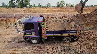 ใส่จนไม่มีที่จะใส่แล้วจัดหนักจัดเต็ม Excavator Loading Truck