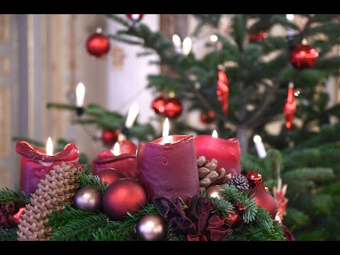 Video: Wann wird das Abendessen getragen? Traditionen, den Heiligen Abend am Heiligen Abend zu feiern