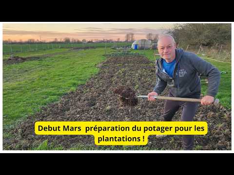 Préparer et oxygener sa terre pour les futurs plantations.Avec Philippe