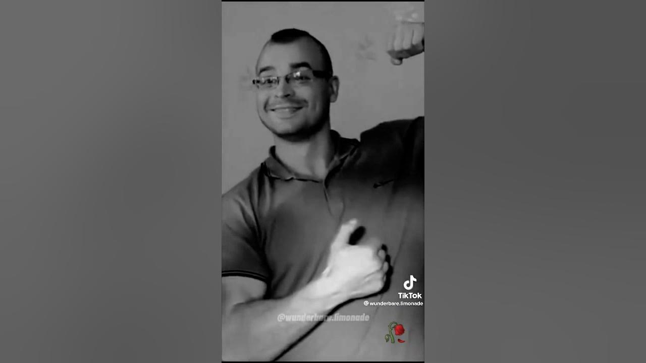 тесак бежит