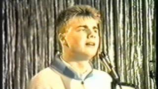 Gary Barlow ** EXCLUSIVE FOOTAGE** Singing Power Of Love - 1985