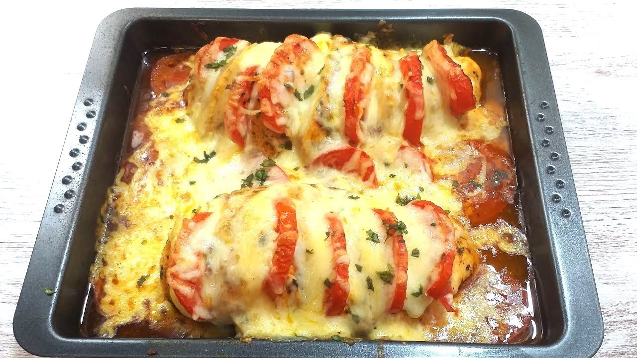 Pechuga De Pollo Al Horno Con Queso Y Tomate Jugosa Y Super Deliciosa Recetas Faciles Youtube