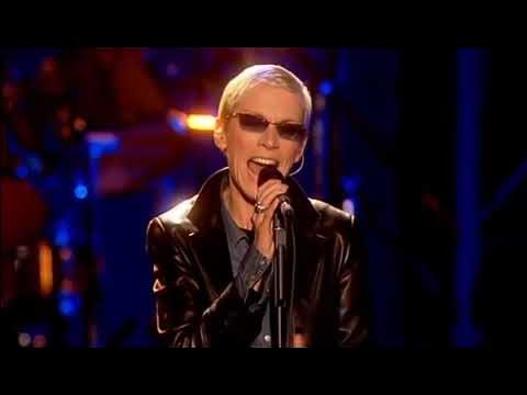 Eurythmics клипы. Eurythmics клипы. Eurythmics клипы. Here comes the rain again энни леннокс. Eurythmics постер.