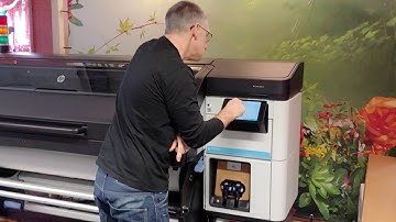 HP Latex 800w Loading Substrate