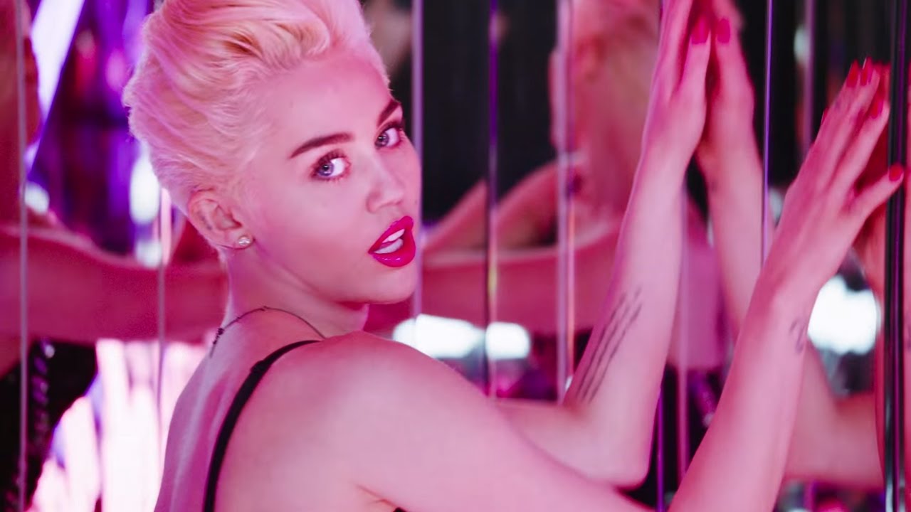 Miley Cyrus and MAC Cosmetics Team Up For Viva Glam 2015