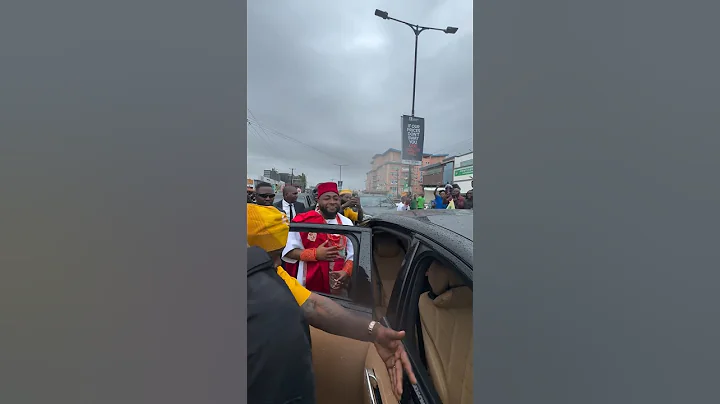 Davido jumps on the road in his wedding convoy