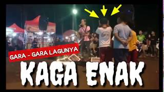 Nekat Ngamen Di Depan Bocah - Kaga Enak