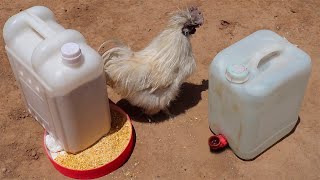 Mira!!! como se hace comedero y bebedero para gallinas y gallos con material reciclado.