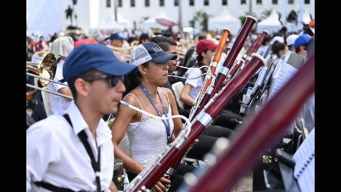 Venezuela's El Sistema Attempts 'Largest Orchestra' Guinness World Record -  Venezuelanalysis