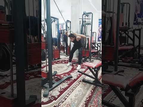 باشگاه جاییه که آهن سنگین میشه ولی دل سبک میشه با خودت کنصلش نکن